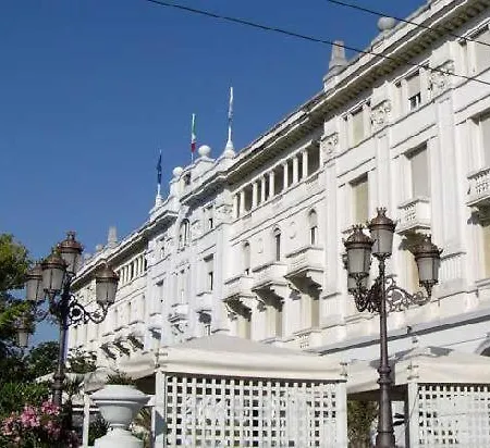 Le Grand Hotel-3